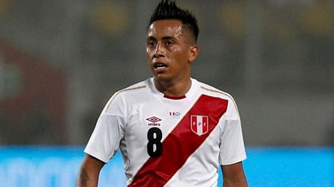 البيروفي كويفا يستعد لارتداء قميص الهلال في ميركاتو الشتاء