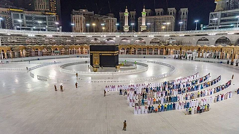 توزيع ٣ ملايين عبوة ماء زمزم على قاصدي المسجد الحرام