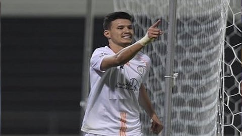 الحمدان يغلق باب المفاوضات مع «الشباب» بحثًا عن تجربة جديدة