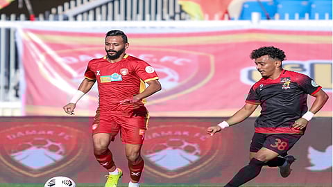 عطل في «VAR» يؤخر انطلاق الشوط الثاني من مواجهة ضمك والوحدة