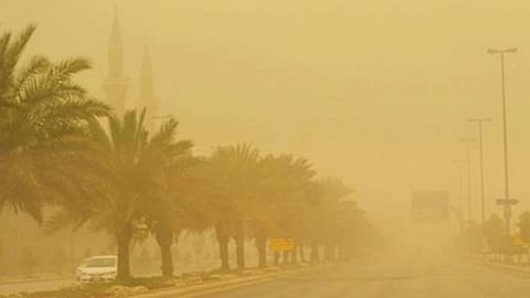 الأرصاد: رياح نشطة وأتربة مثارة على منطقة المدينة المنورة