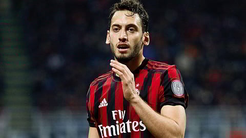 إصابة ثنائي ميلان بفيروس كورونا