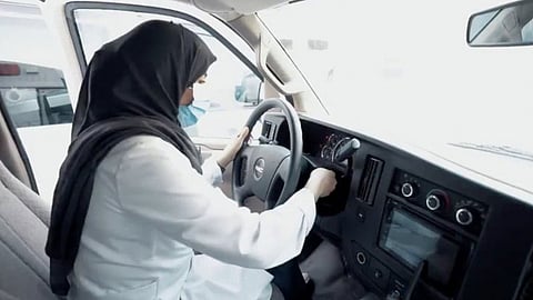 دراسة تكشف عن طريقة سهلة توقف انتشار كورونا داخل المركبات