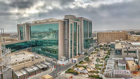 «سعود الطبية» تنهي معاناة 11 شهرًا لمريضة خمسينية