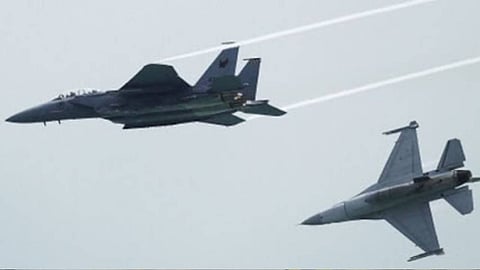 خروقات جوية مكثفة للطيران الحربي الإسرائيلي للأجواء اللبنانية