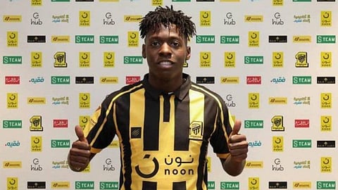 اتحاد كرة القدم يُلزم نادي الاتحاد بدفع 7 ملايين و250 ألف ريال للفيصلي