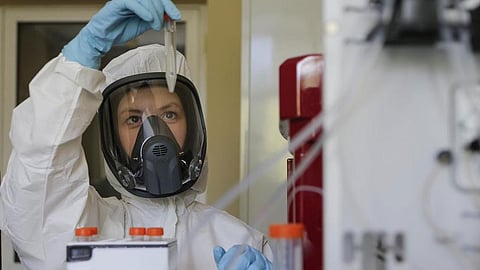 بقرار من جو بايدن.. شراء 200 مليون جرعة من لقاحي فايزر وموديرنا