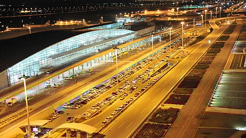 أنباء عن سقوط طائرة فوق مطار طهران الدولي