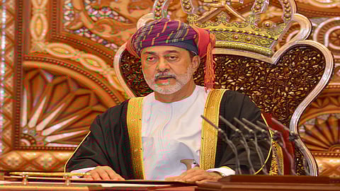 سلطان عُمان يمنح السفير السعودي وسام النعمان من الدرجة الأولى