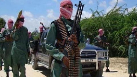 مقتل 9 في هجوم لحركة الشباب الإرهابية على فندق بالصومال