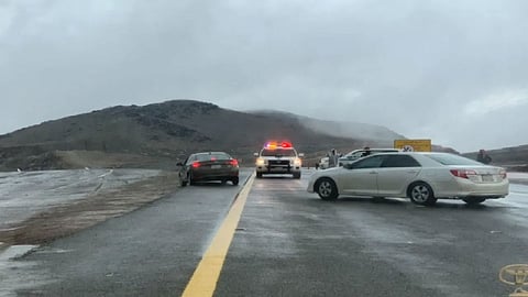 أمن الطرق: إغلاق طريق تبوك- ضباء بسبب حالة الطقس