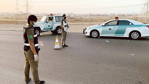 غلق طريق «العلا–المدينة» بسبب أمطار غزيرة تحد من مدى الرؤية