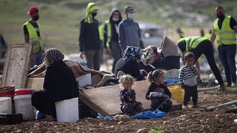 بعد تدمير قرية فلسطينية.. الاتحاد الأوروبي ينتقد إسرائيل