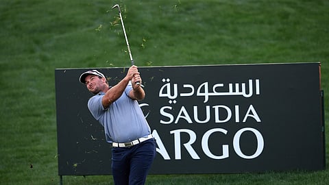 النيوزيلندي رايان فوكس يتصدر مؤقتًا بطولة السعودية الدولية للجولف