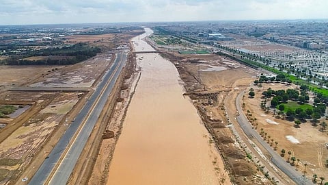 بالصور.. جريان كبرى الأودية في تبوك