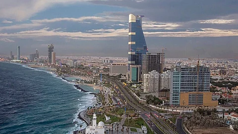القنصل البريطاني: جدة أجمل مدينة وتذكرني بشمال إنجلترا