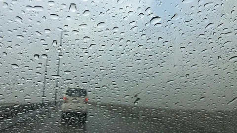 أمطار خفيفة إلى متوسطة على المنطقة الشرقية
