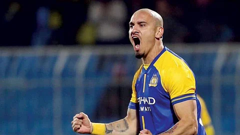 البرازيلي مايكون يطلب العودة إلى النصر مجدداً
