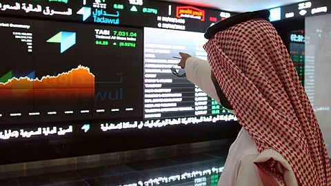 سوق الأسهم السعودية يغلق مرتفعًا عند مستوى 8892.92 نقطة