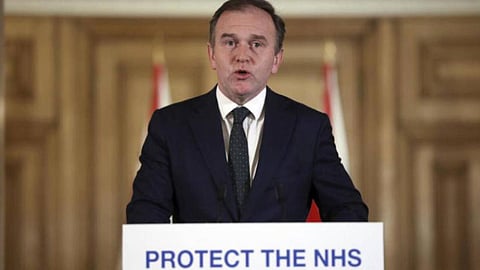 مسؤول بريطاني يكشف السلالة الأكثر انتشارًا من فيروس كورونا