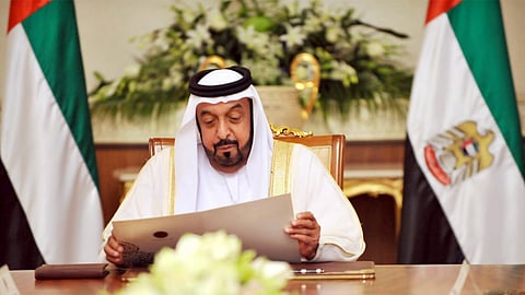 الشيخ خليفة بن زايد يهنئ أبناء الإمارات بوصول مسبار الأمل لمدار المريخ