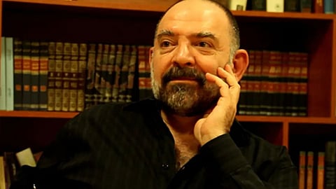 لقمان سليم.. رسالة والدة الضحية خلال تشييع جثمانه في بيروت