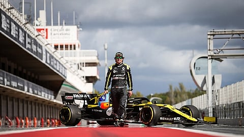 العناية الإلهية تُنقذ بطل «فورمولا 1» من الموت