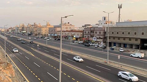 أمانة جدة تفتتح المسار الشمالي لشارع الأميرة البندري في السنابل