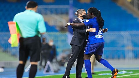 جوميز يودع لوشيسكو برسالة مؤثرة عقب رحيله عن الهلال