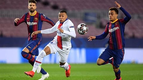 سان جيرمان يسحق برشلونة برباعية ويقترب من ربع نهائي «أبطال أوروبا»