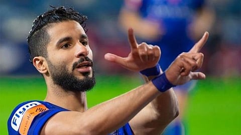 الآم البطن تحرم الهلال من جهود صالح الشهري بمواجهة الاتفاق