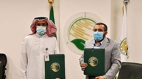 «إغاثي الملك سلمان» يوقع 5 اتفاقيات لتنفيذ مشاريع متنوعة بالحديدة وحجة