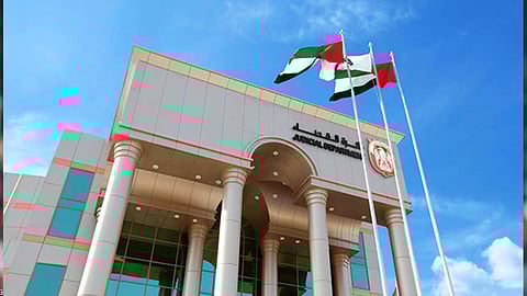 الإمارات.. فتاة ترفع دعوى لإلزام شاب بسداد 450 ألف درهم مقابل وعدها بالزواج