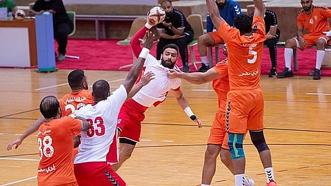 الوحدة يقترب من التتويج بلقب الدوري الممتاز لكرة اليد