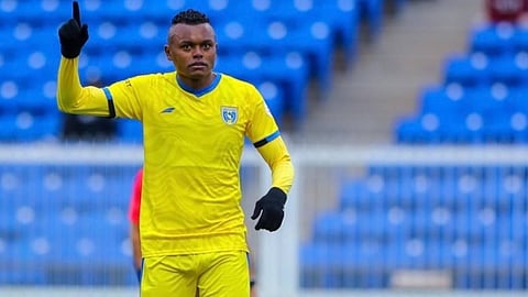 التعاون يكشف طبيعة إصابة ساندرو مانويل ومدة غيابه