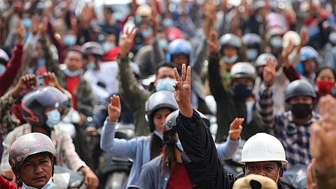 الخارجية الأمريكية: قلقون من تقارير إطلاق قوات الأمن النار على المتظاهرين في ميانمار