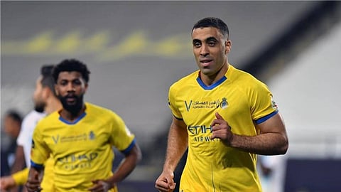 «الانضباط» تعاقب حمدالله وأنجوس بسبب تبادل القمصان