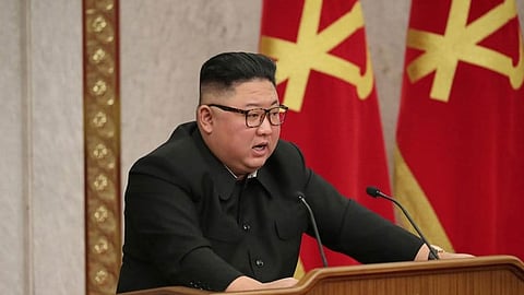 كيم جونج أون يواجه أسوأ أزمة اقتصادية في 20 عامًا.. وخبراء يحددون 3 أسباب