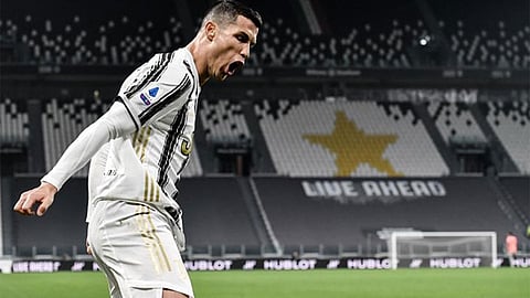 كريستيانو رونالدو يقود يوفنتوس للفوز على كروتوني بثلاثية بالدوري الإيطالي