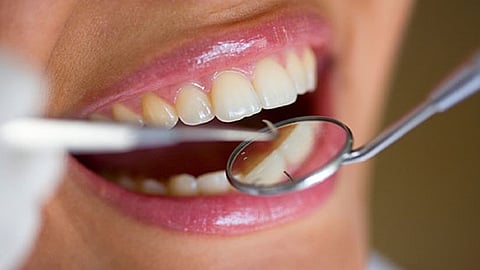 استشارية طب نساء: علاج الأسنان للحامل يقلل حدوث الولادة المبكرة