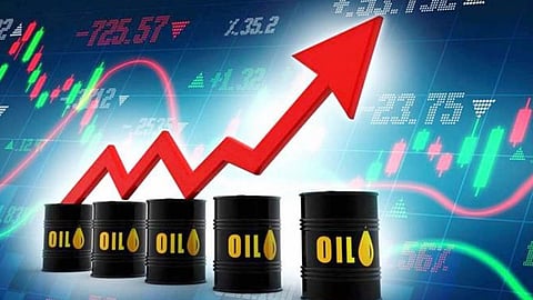 أسعار النفط ترتفع 4.7%.. وتسجل أعلى مستوى منذ أكثر من عام