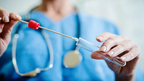 الصحة: منحنيات الإصابة بفيروس كورونا الحالية تستلزم الحذر والمتابعة