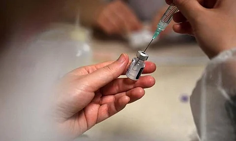 دراسة جديدة: جرعة واحدة من لقاح فايزر يمكن أن تحمي من عدوى كورونا
