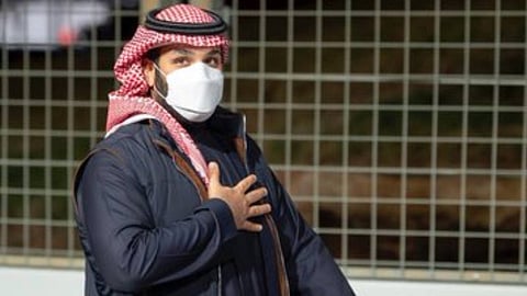 بالفيديو.. ولي العهد يشهد سباق فورمولا الدرعية