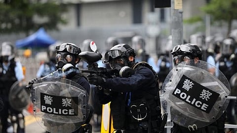 اتهام عشرات النشطاء السياسيين في هونج كونج بالتآمر على البلاد