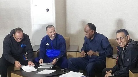 «الهارب» يعود مجددًا.. حمادة صدقي يقترب من قيادة الهلال السوداني