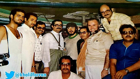 صورة نادرة لفريق تطهير بئر زمزم بعد أحداث اقتحام الحرم