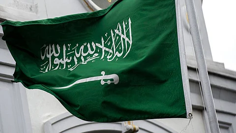 أخبار السعودية اليوم.. «وزير الصحة»: توفير لقاحات كورونا «مجانًا» في الصيدليات المجتمعية.. و«هندي»: حدث فلكي نادر بسماء السعودية اليوم