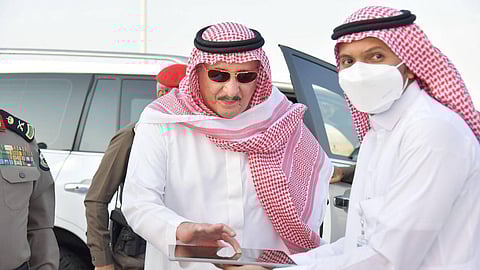 بالصور.. أمير جازان يفتتح الواجهة البحرية بالسهي ويدشن مشروعات تنموية بصامطة