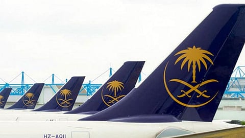 «الخطوط السعودية»: نستخدم توقيت نظام الطيران العالمي